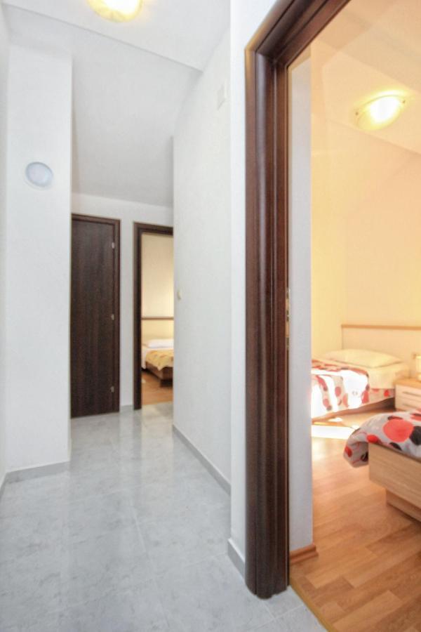 Apartments By The Sea Vlasici, Pag - 9324 Екстер'єр фото