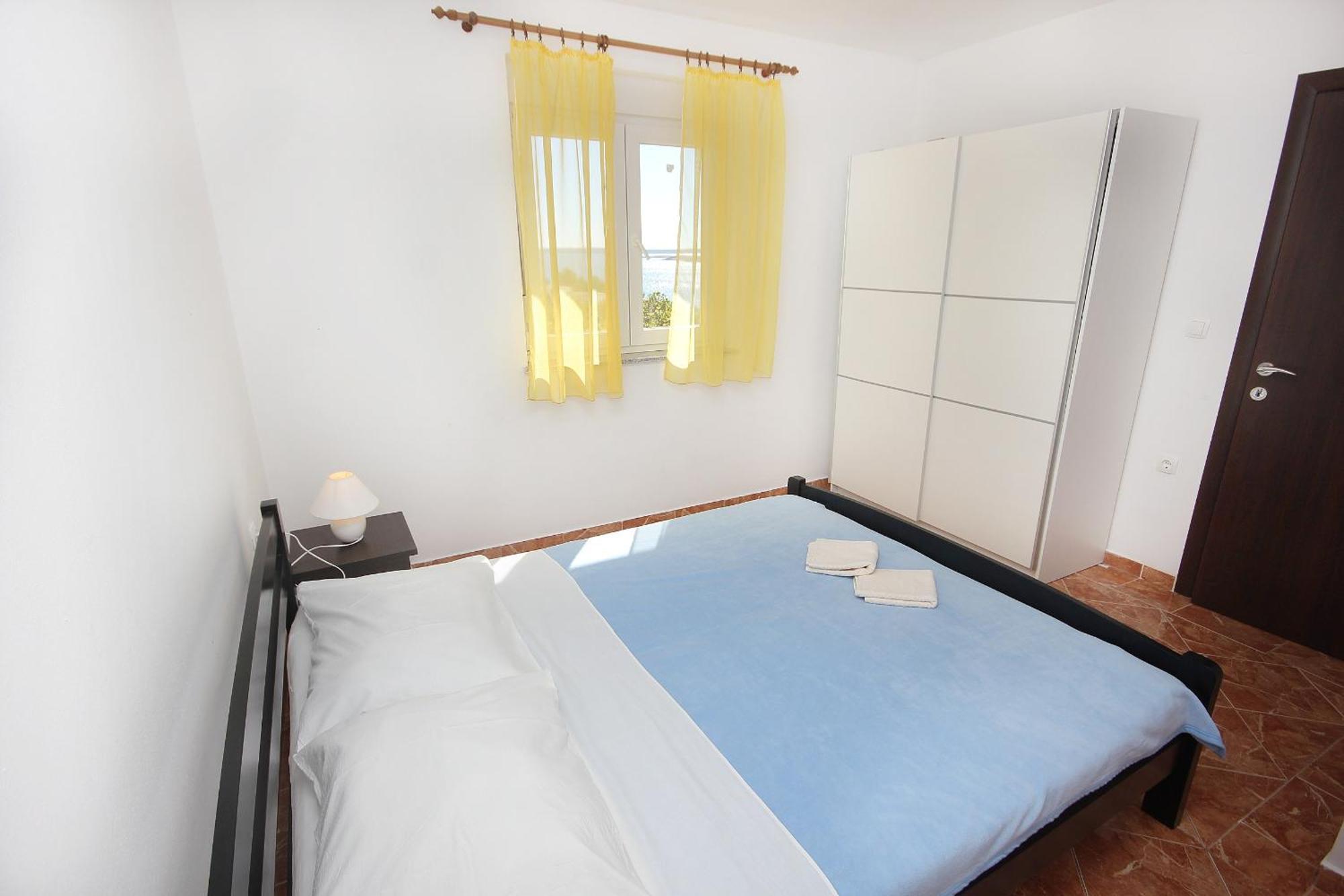 Apartments By The Sea Vlasici, Pag - 9324 Номер фото