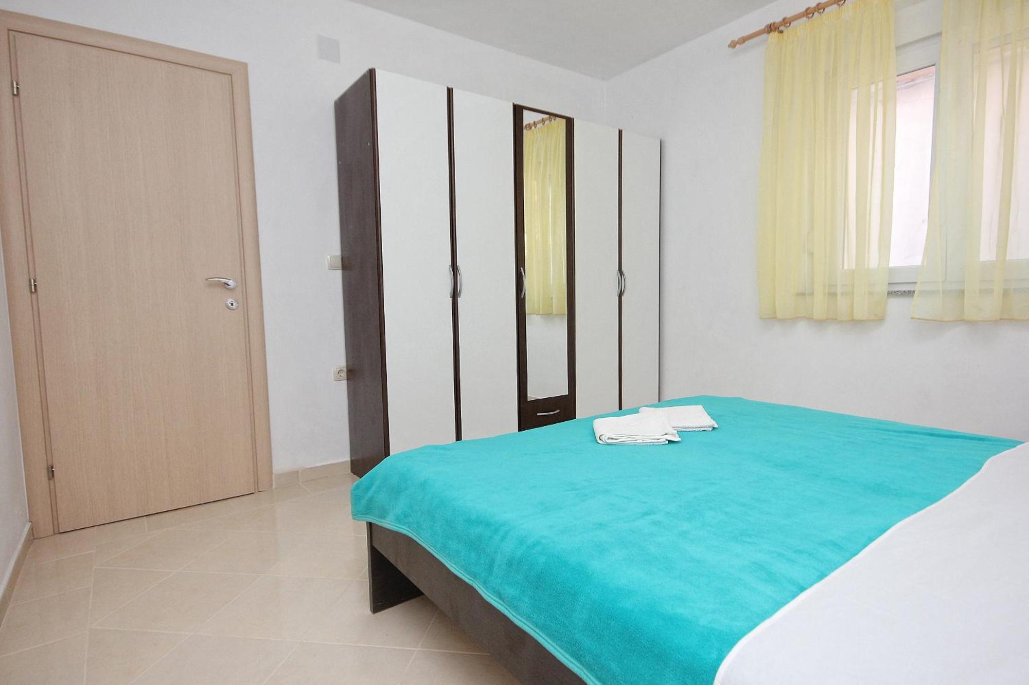 Apartments By The Sea Vlasici, Pag - 9324 Номер фото